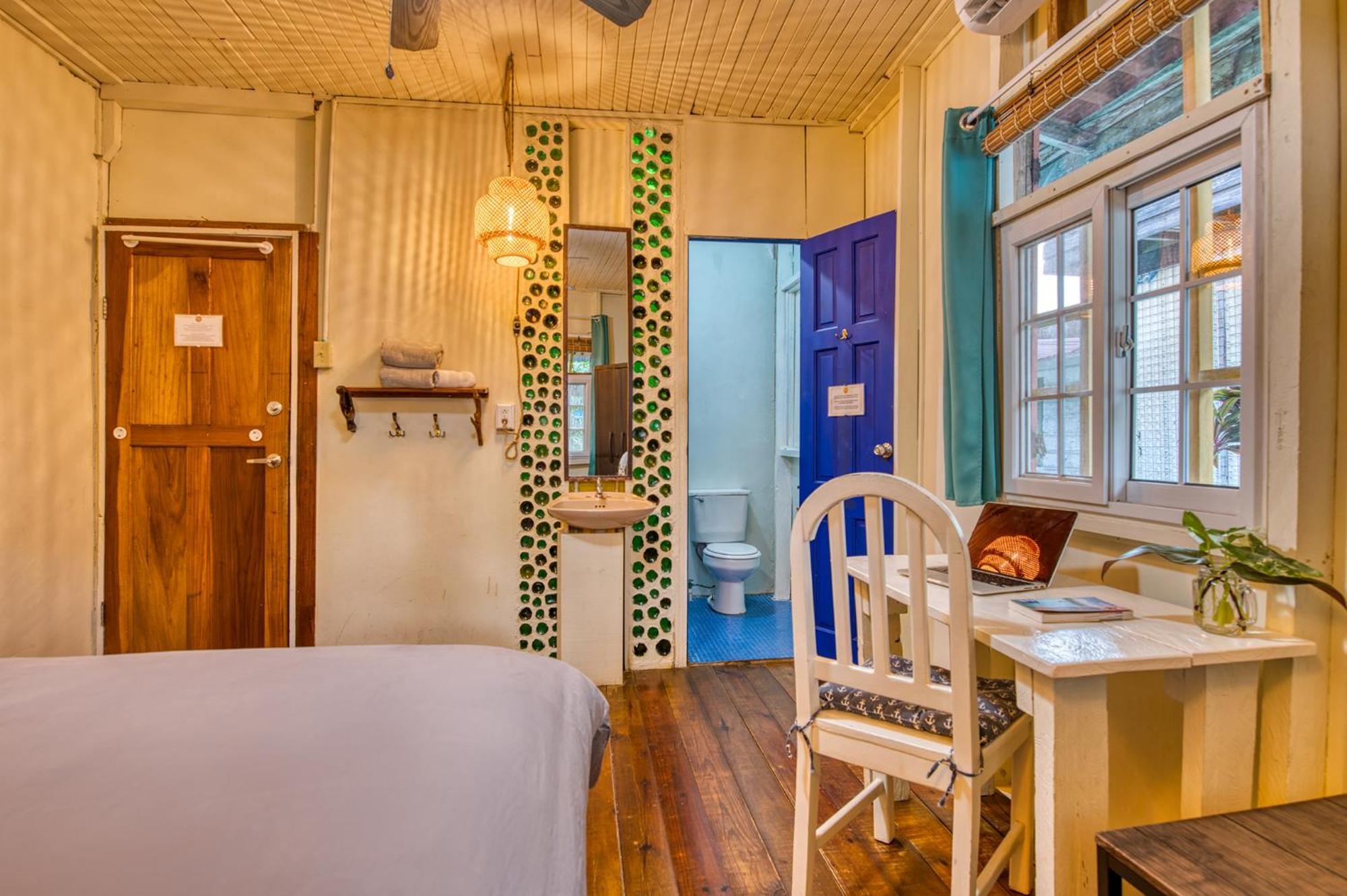 Saigon Bay Bed & Breakfast 博卡斯德尔托罗 外观 照片